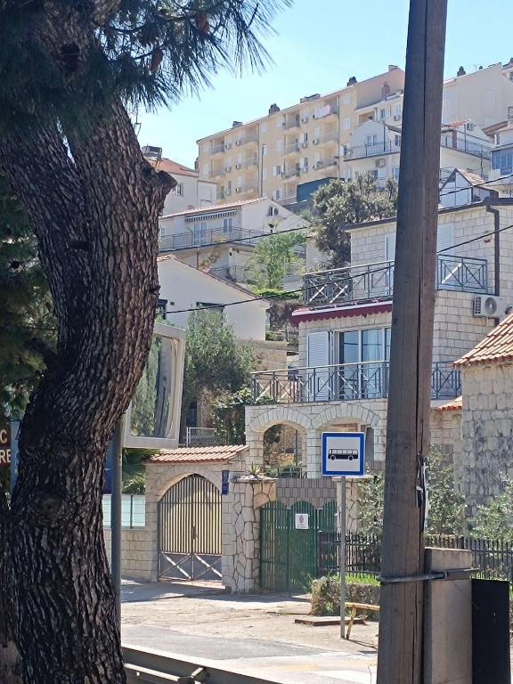Apartments with parking space Mastrinka, Ciovo - 23177