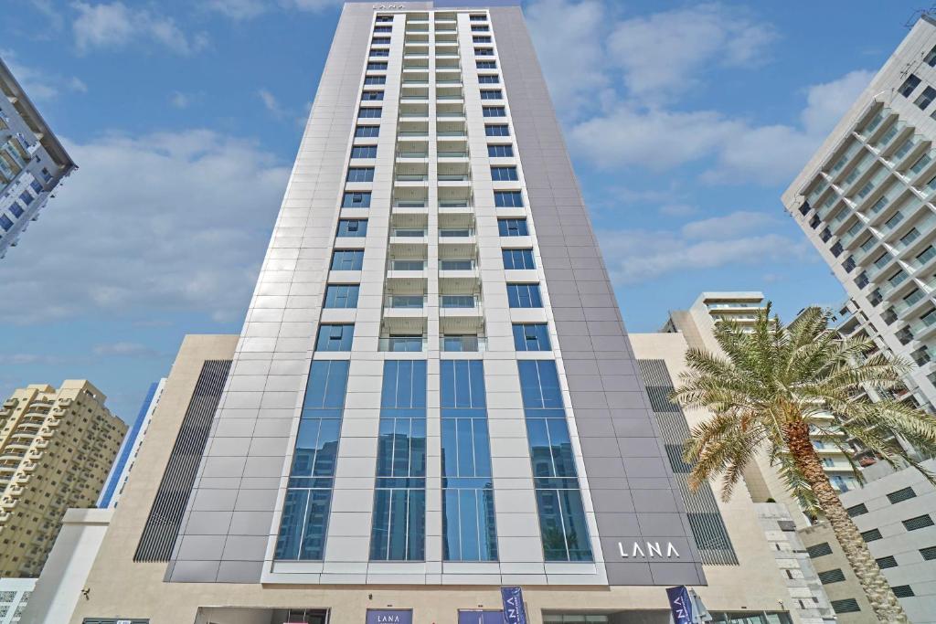 Stella Stays Lana Tower - Resim 1