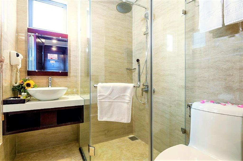 Phòng Có Cửa sổ Nhìn Ra Bờ Biển