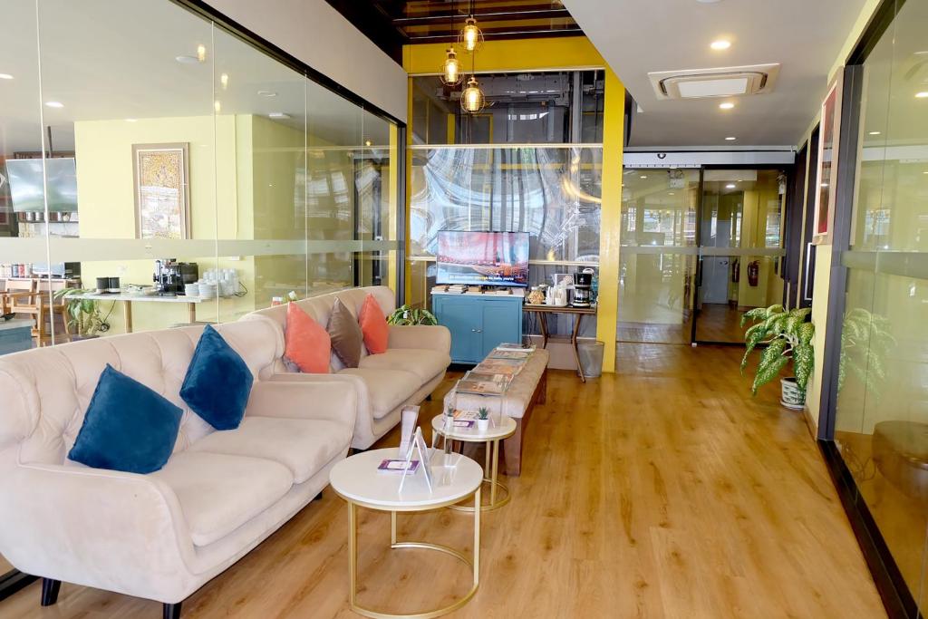 Siri Oriental Bangkok Hotel - Resim 17