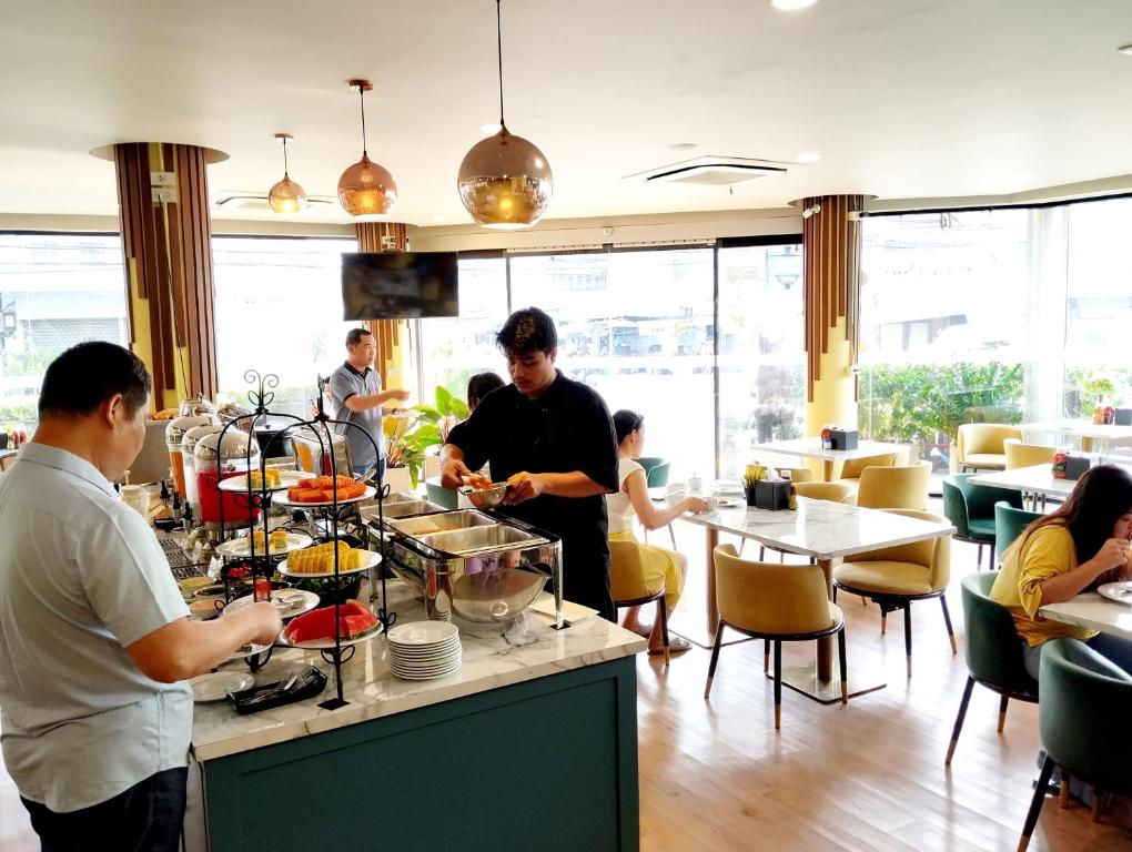 Siri Oriental Bangkok Hotel - Resim 40