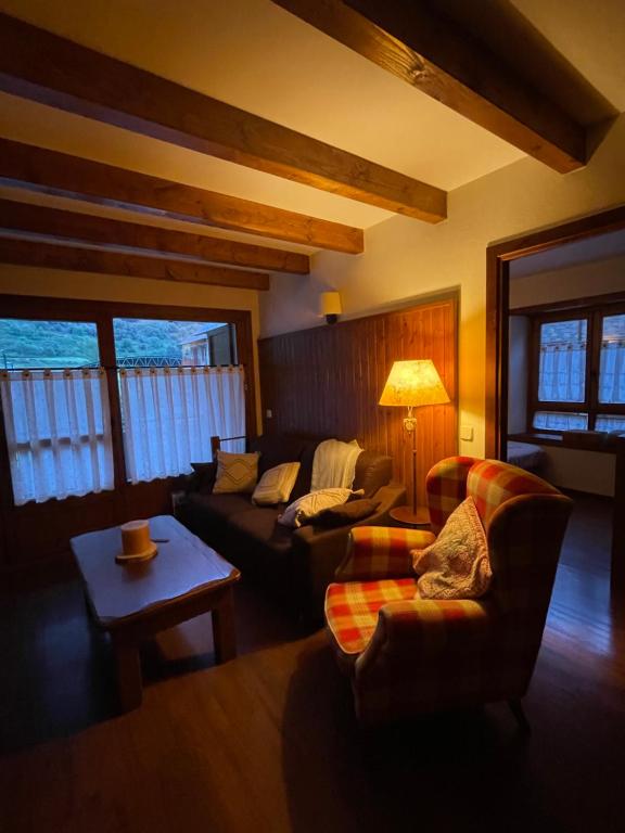 Posezení v ubytování APARTAMENT ESTERRI D'ÀNEU - EDIFICI MONTARDO