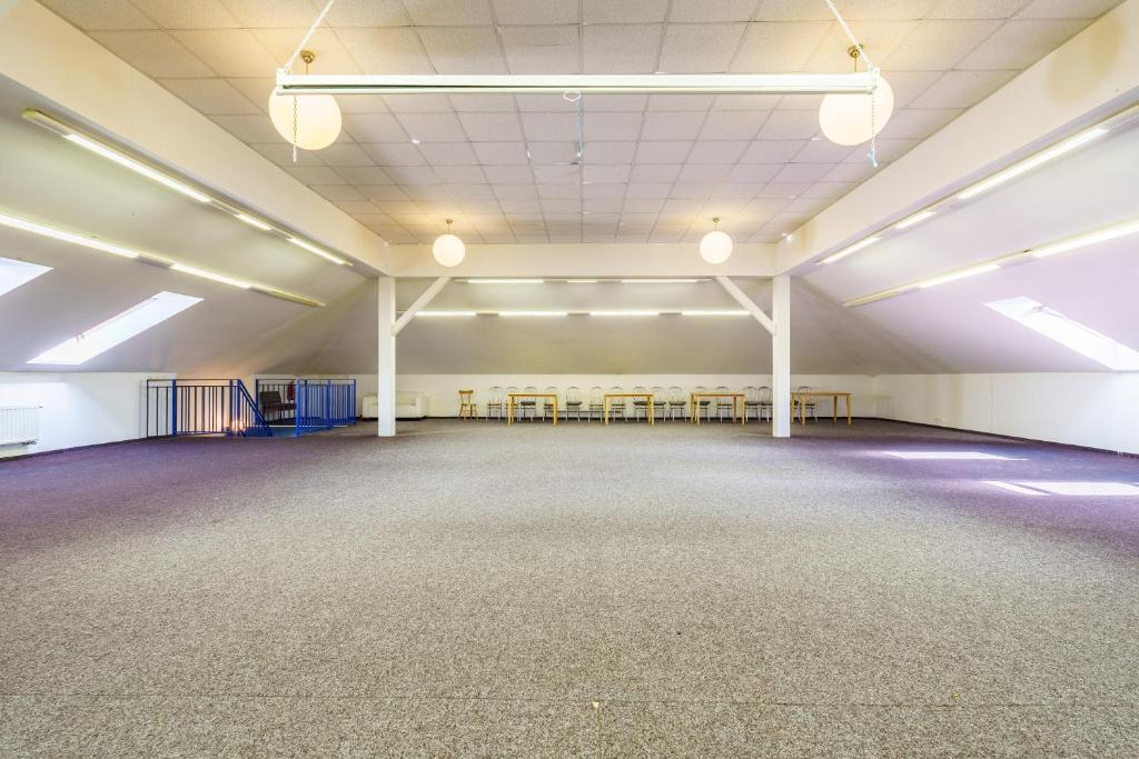 Zdjęcie z galerii obiektu Apartmány Nová Role - BeachCamp w mieście Nová Role