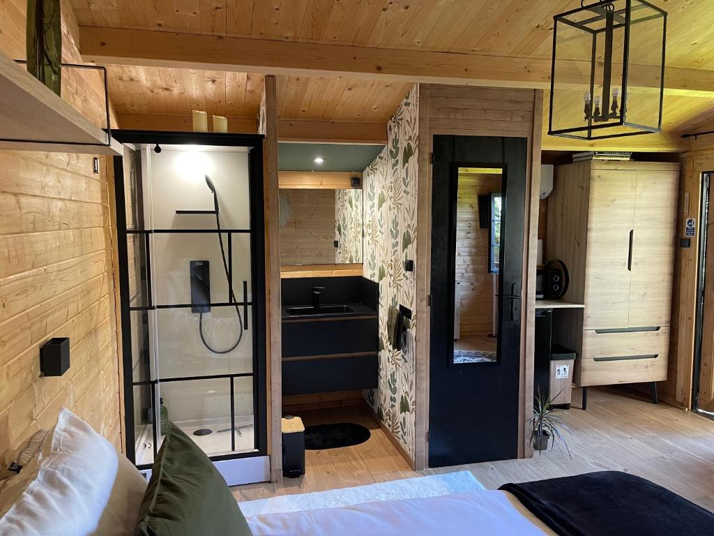 Fotografie z fotogalerie ubytování Magnifique Chalet avec jacuzzi 2P Mougins v destinaci Mougins