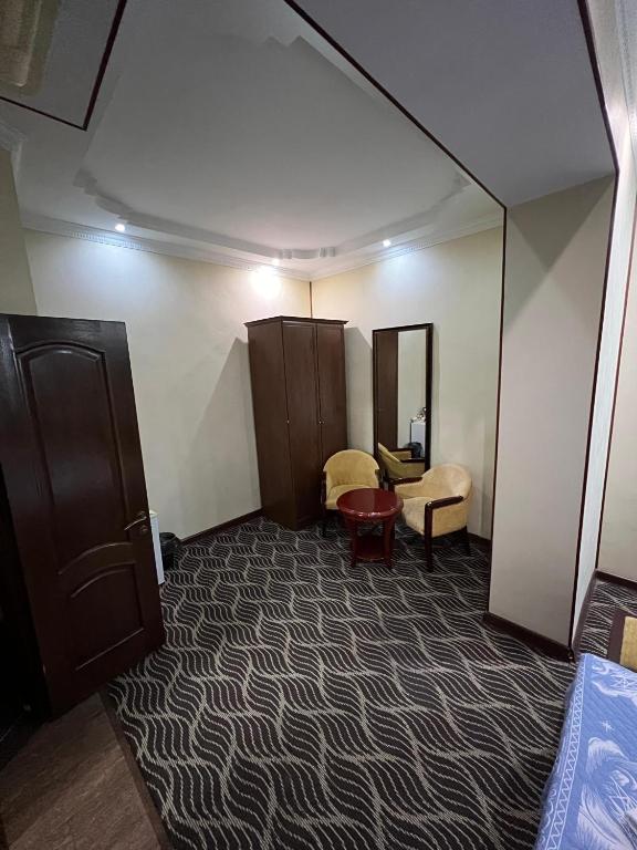 Sary Arka Hotel - Superior Queen Room Met Twee Queensize Bedden
