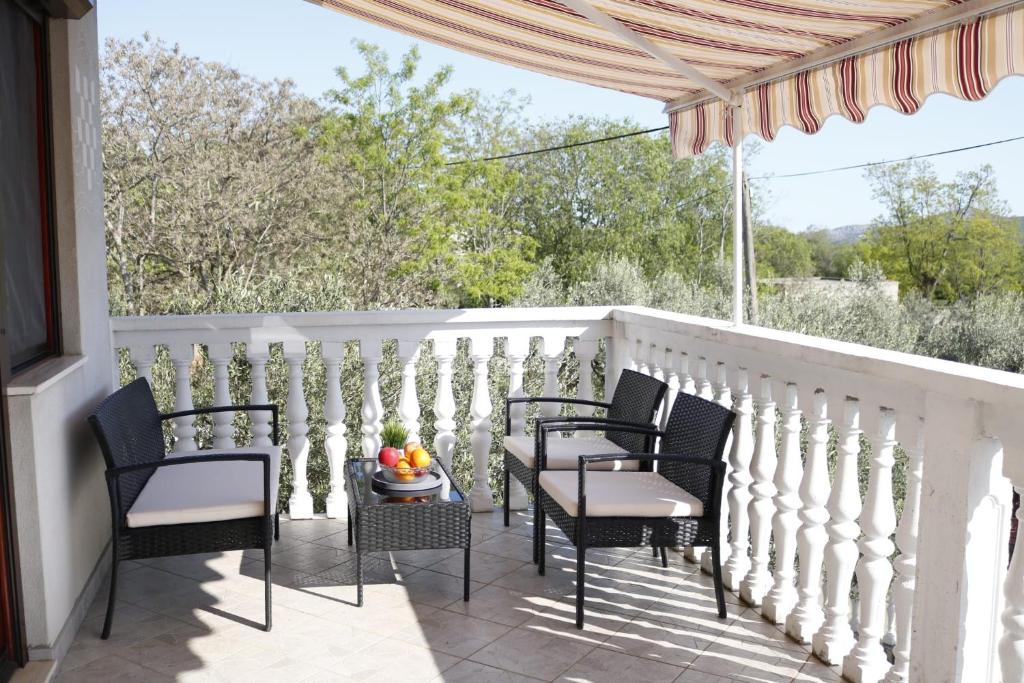 Balkon lub taras w obiekcie Holiday Home Maslina