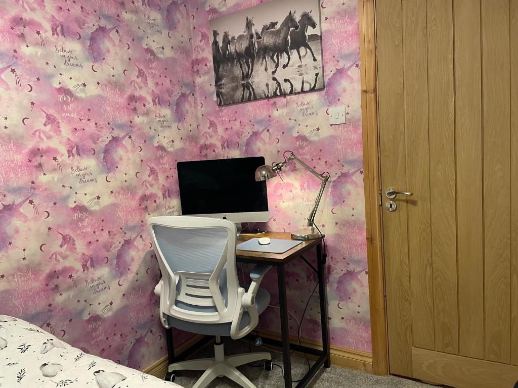 Barwell Manor Unicorn room, Barwell (updated prices 2024)