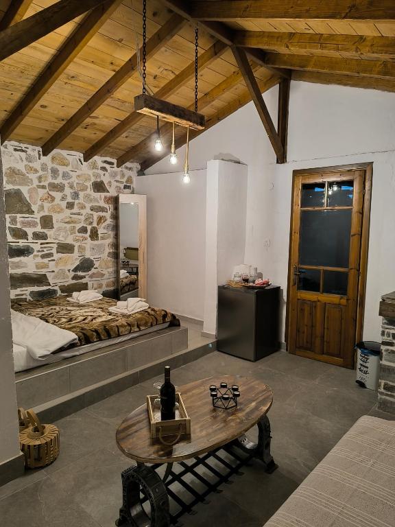 Postel nebo postele na pokoji v ubytování Mountain House Paliouras