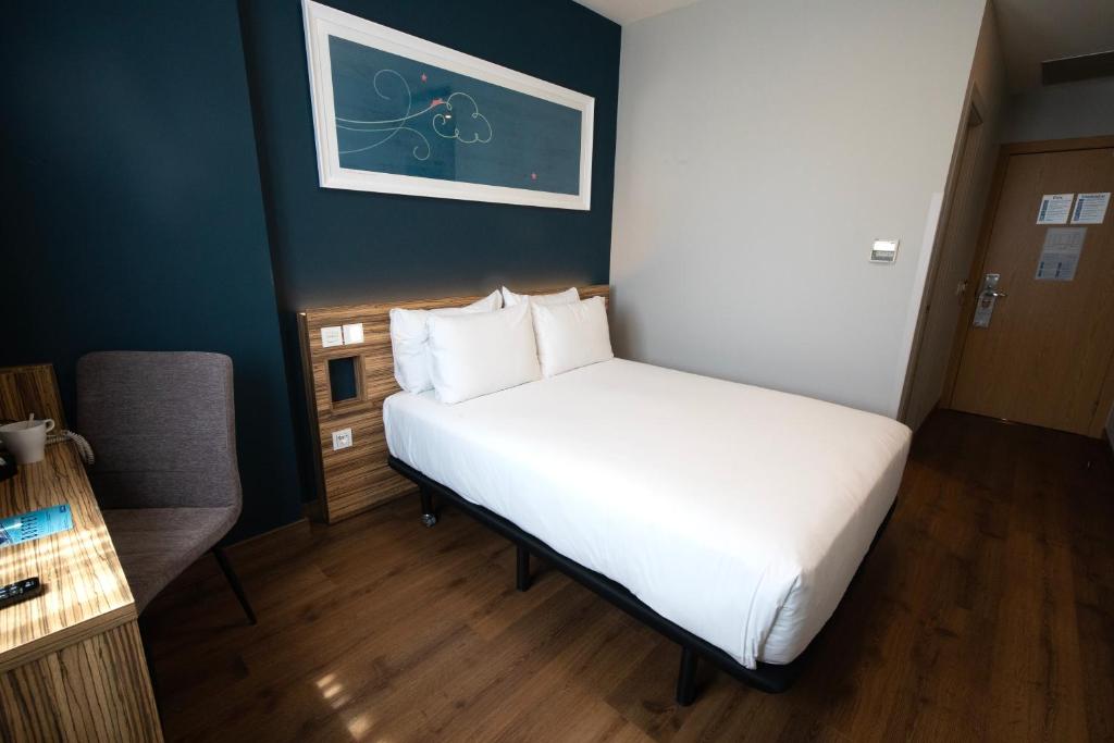 Travelodge Madrid Metropolitano - Resim 7