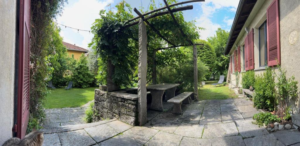 Zahrada ubytování Casa d'epoca con giardino 5 min da Locarno