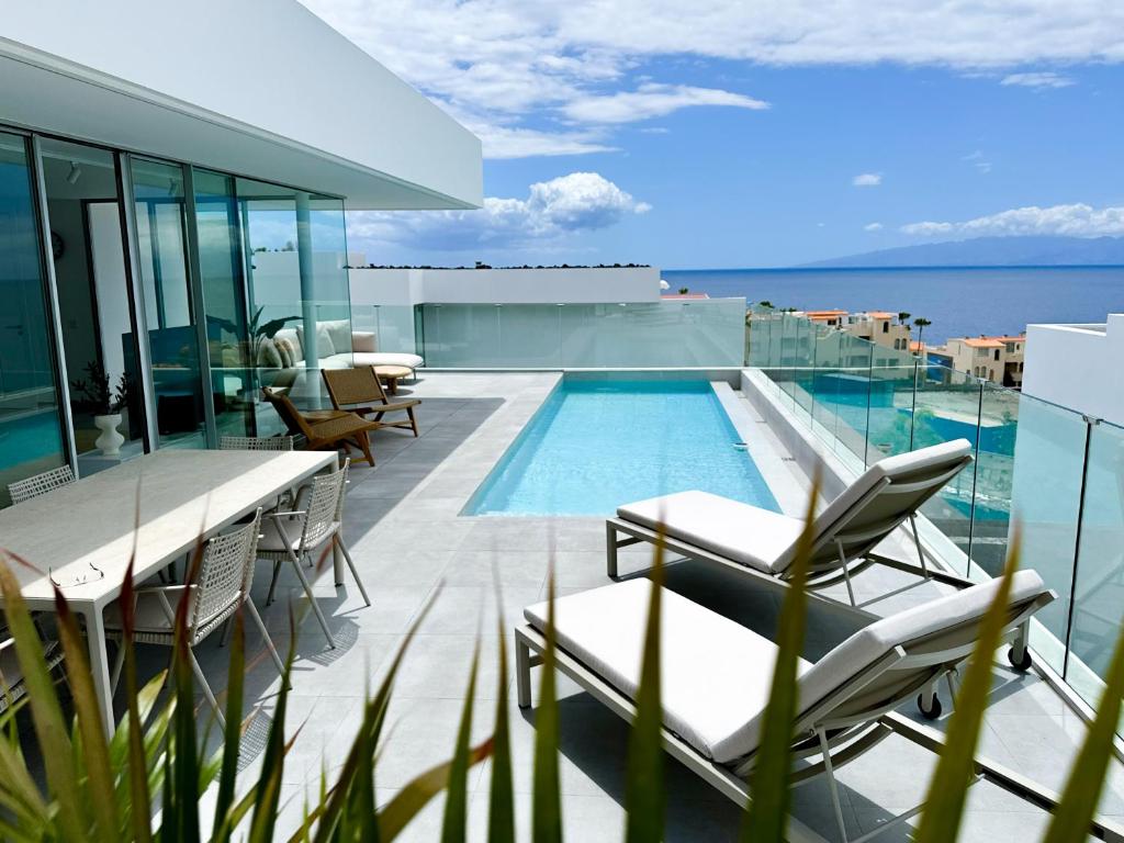 Villa Jan with heated pool