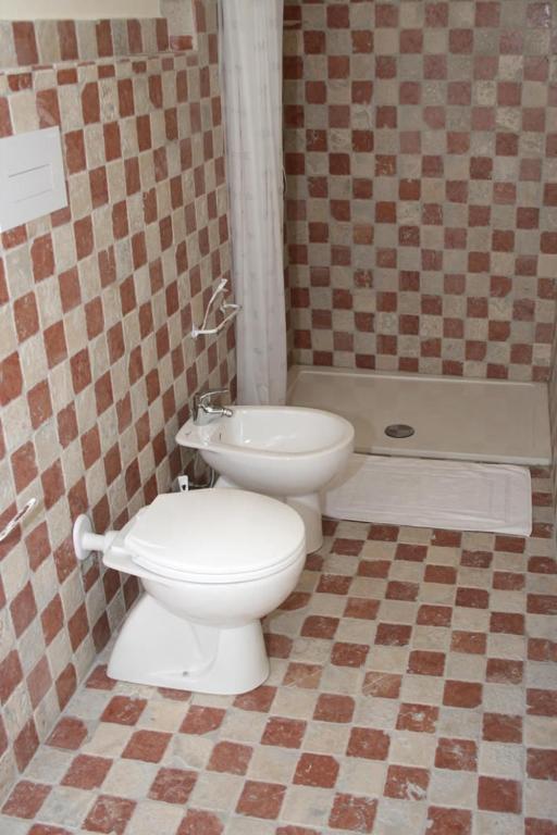 Guest House Le Gemelle - Chambre Jumelle Avec Salle De Bain Privée