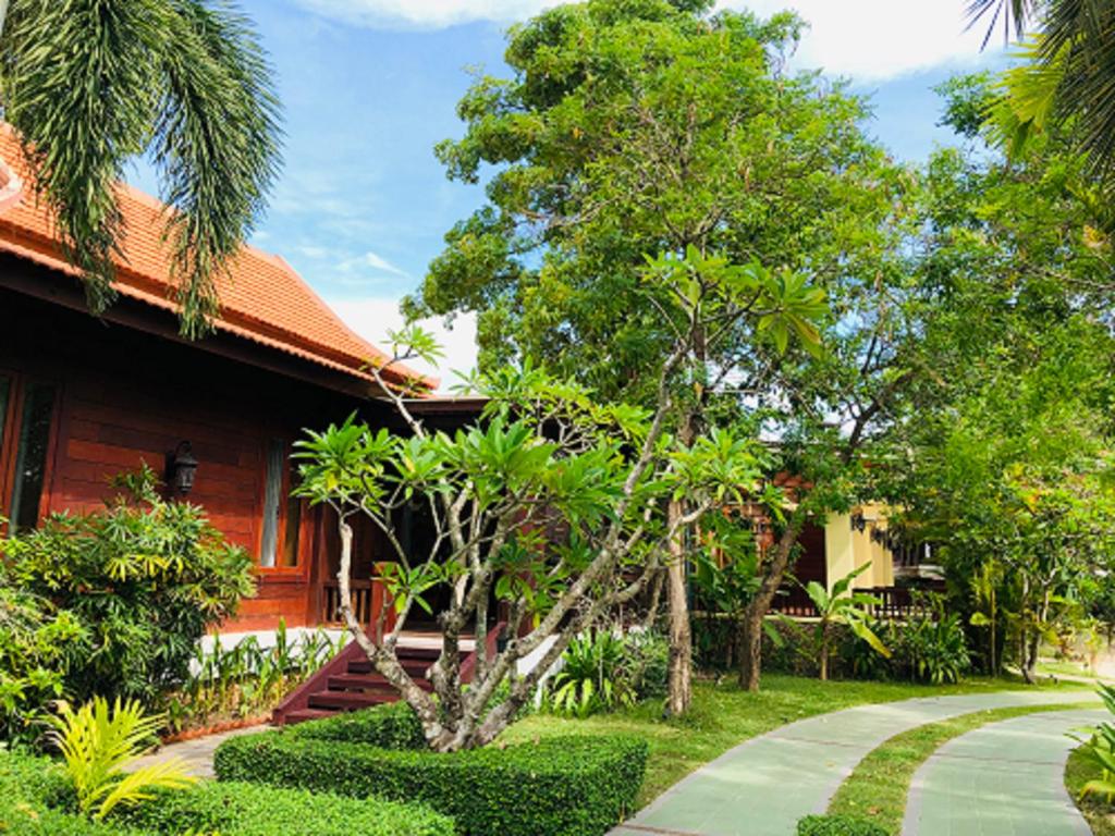Try Palace Resort Kep 6