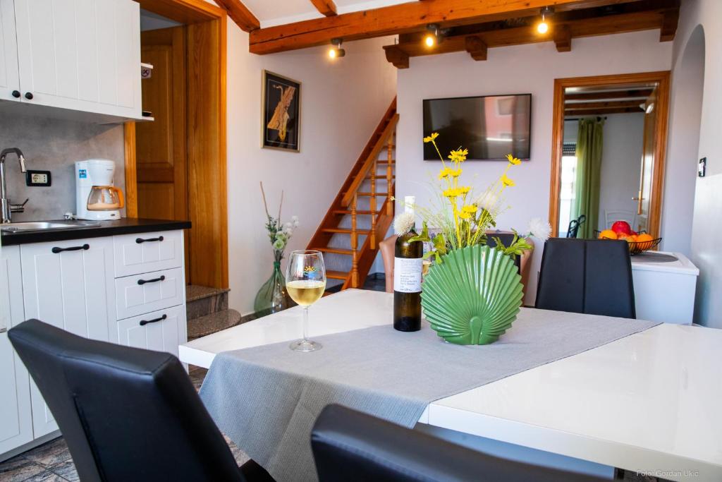Kuchnia lub aneks kuchenny w obiekcie Guesthouse Mila