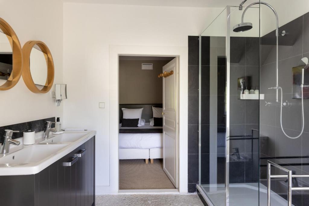 Chateau De La Resle - Design Hotels - Suite Torre