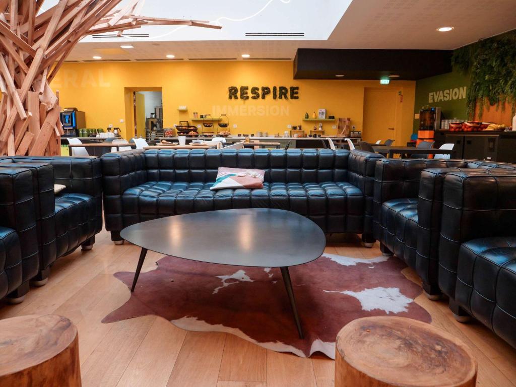 Posezení v ubytování ibis Styles Calais Centre