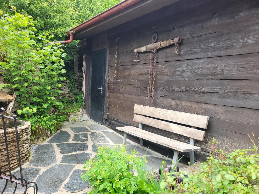 Zahrada ubytování aschis Lodge 2