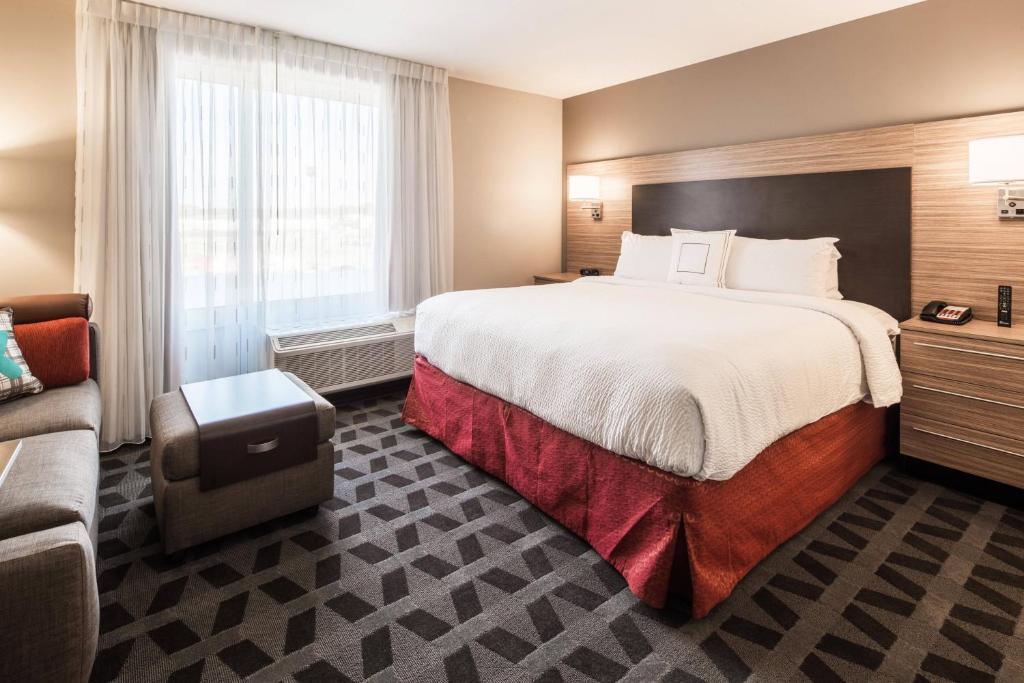 TownePlace Suites by Marriott Cleveland - Studio King Avec Canapé-lit