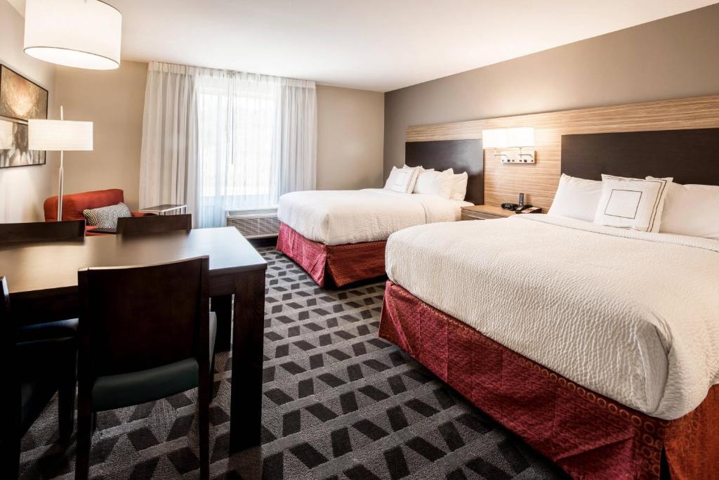 TownePlace Suites by Marriott Cleveland - Studio Queen
