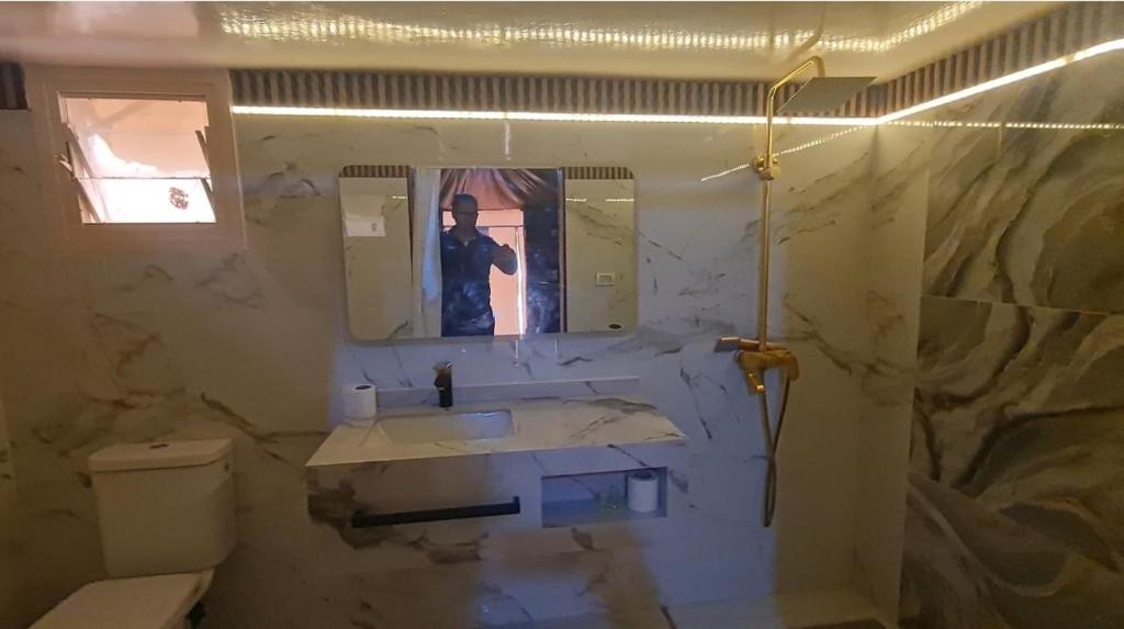 Fotografie z fotogalerie ubytování Hotel Pansy v destinaci Qaşr Ghīlān