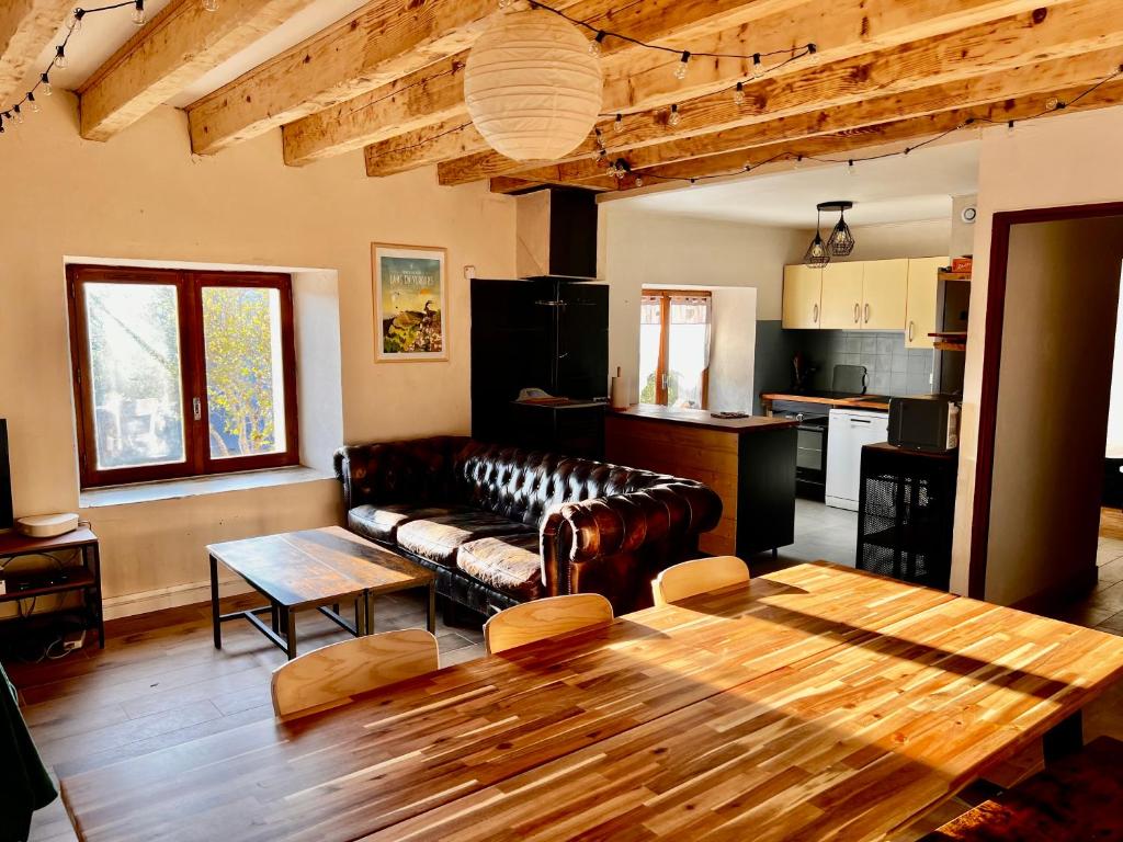 Kuchyň nebo kuchyňský kout v ubytování Blancs Vercors, appartement-gîte
