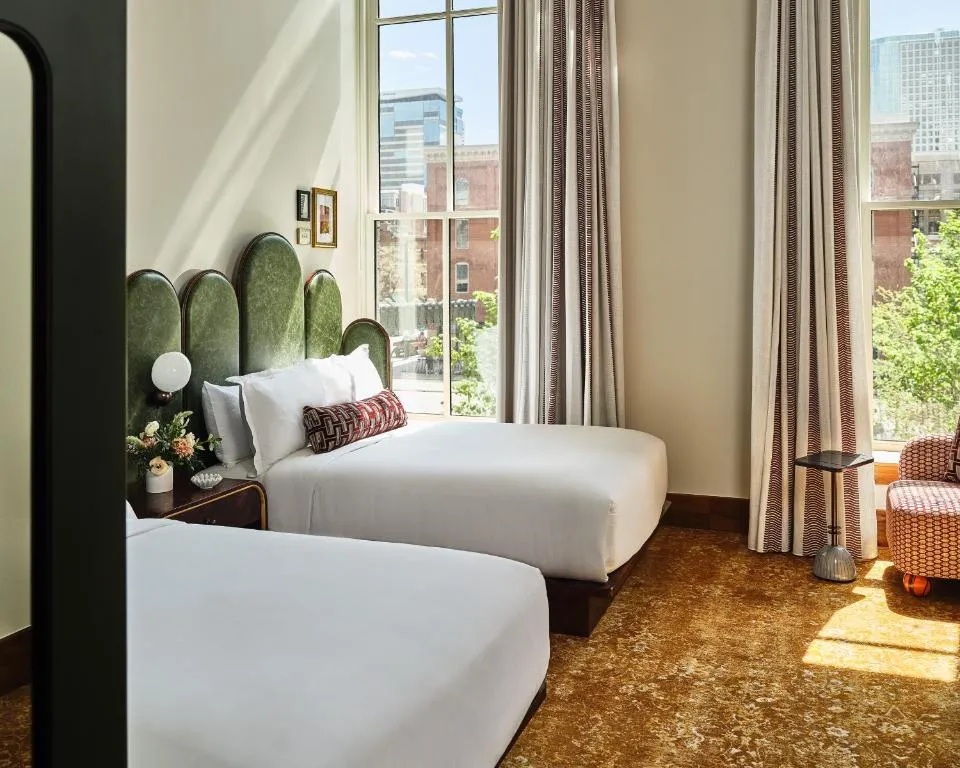 Deluxe Queen Room