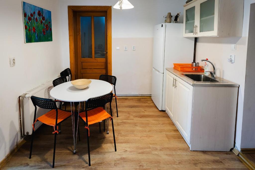 Kuchyň nebo kuchyňský kout v ubytování Casa Sighisoara56