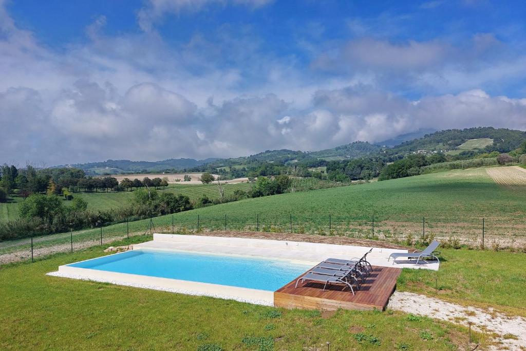 Bazén v ubytování Agriturismo Biancarda nebo v jeho okolí