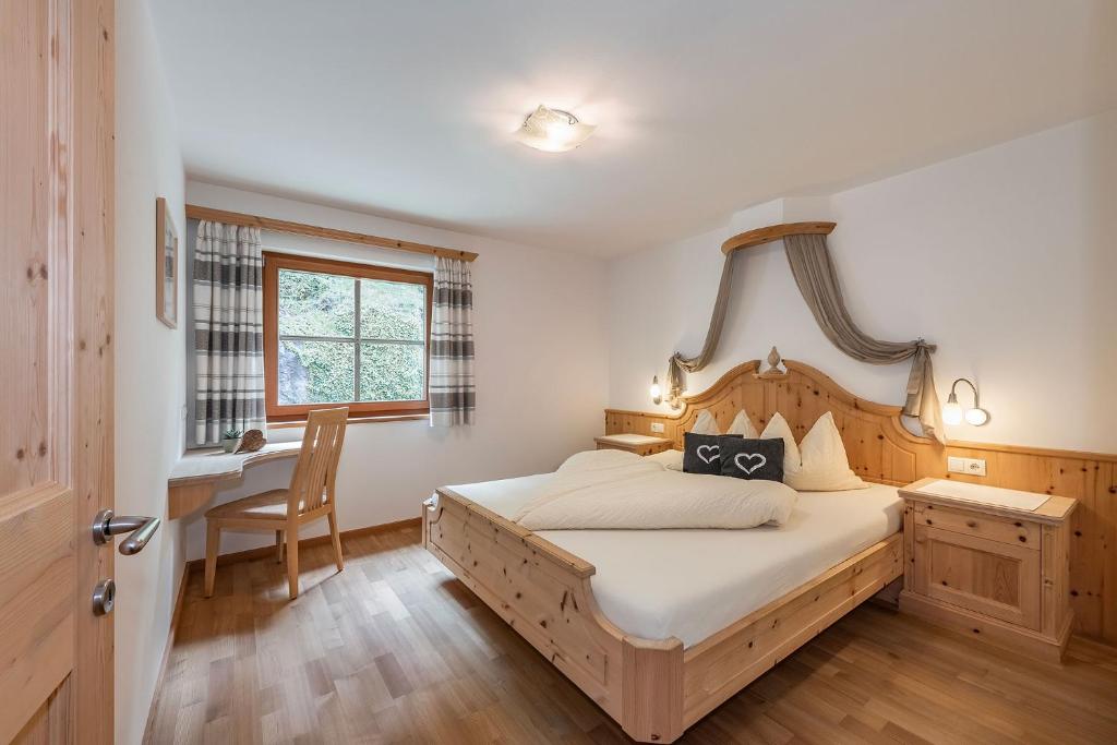 Moarlhof - Farm Nature Resort - Two-Bedroom Apartment With Terrace
