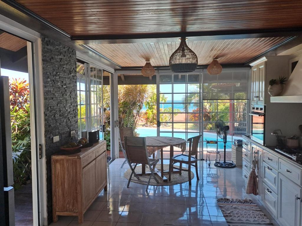 Mynd úr myndasafni af Chambres d'hôtes - Côté mer - Tahiti Sunset Home í Punaauia