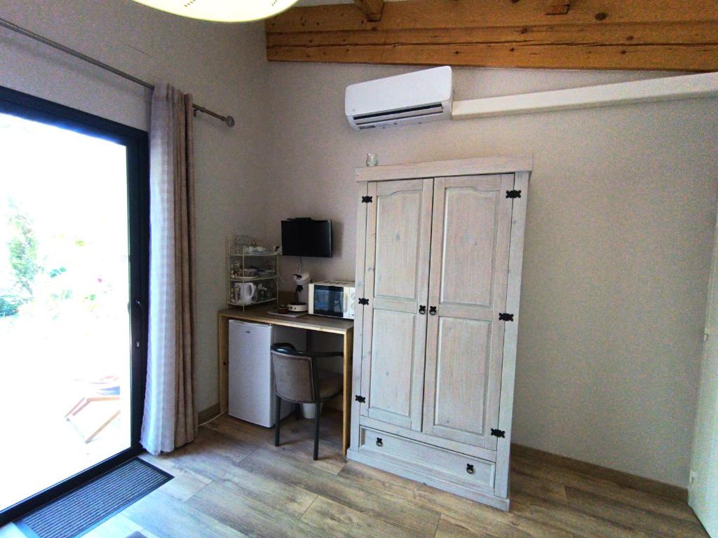 Kuchyň nebo kuchyňský kout v ubytování Mas Auroma