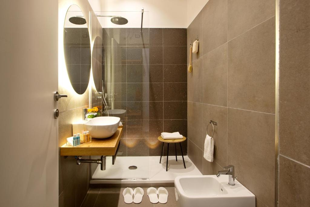 Koupelna v ubytování MARE FUORI ROOMS