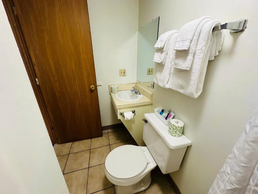 Quality Lodge - Cedar Point Area - Habitación Doble Estándar