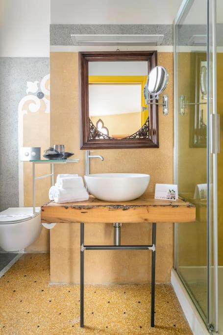 Koupelna v ubytování Cinqueteste Luxury Home