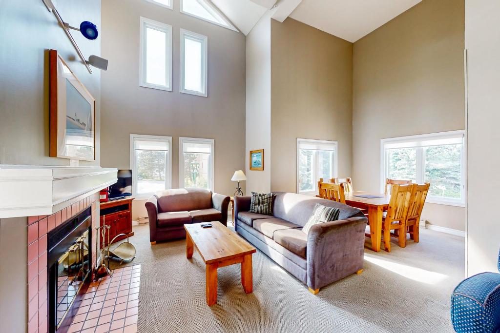 Mountainwalk - Three Bedroom Apartment