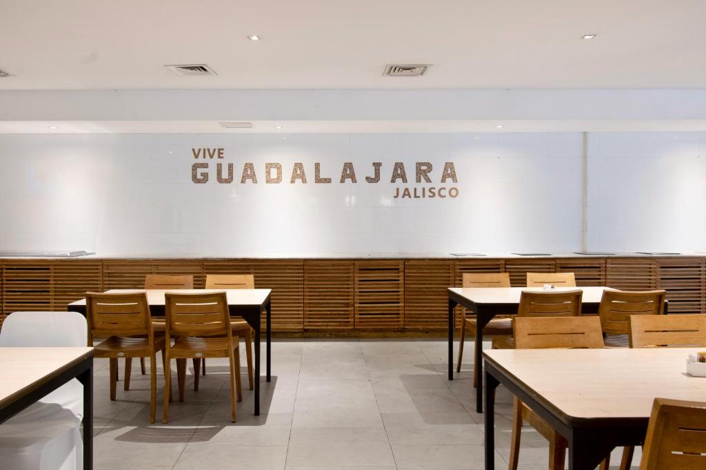 Restaurace v ubytování Hotel Plaza Génova Centro