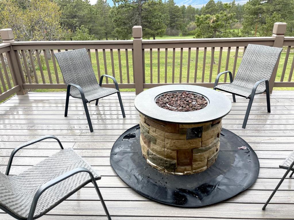 Mountain Vistas House and Acreage - Maison De Cinq Chambres