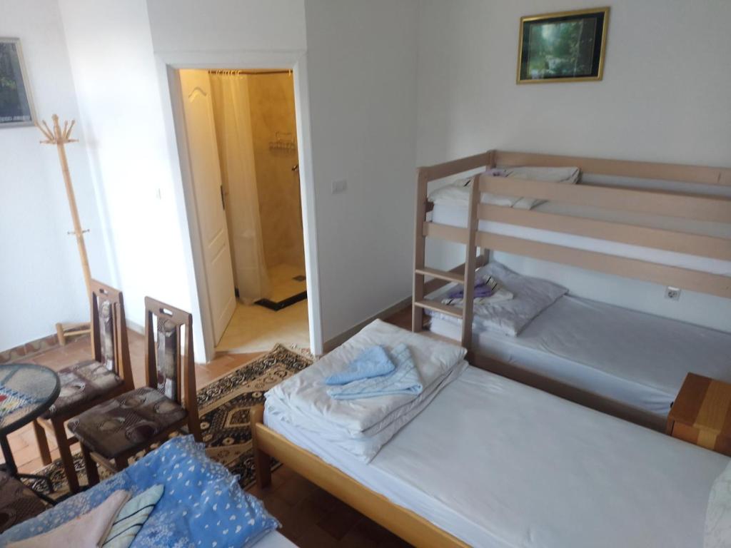 Rooms Lida & Friendly home - 15