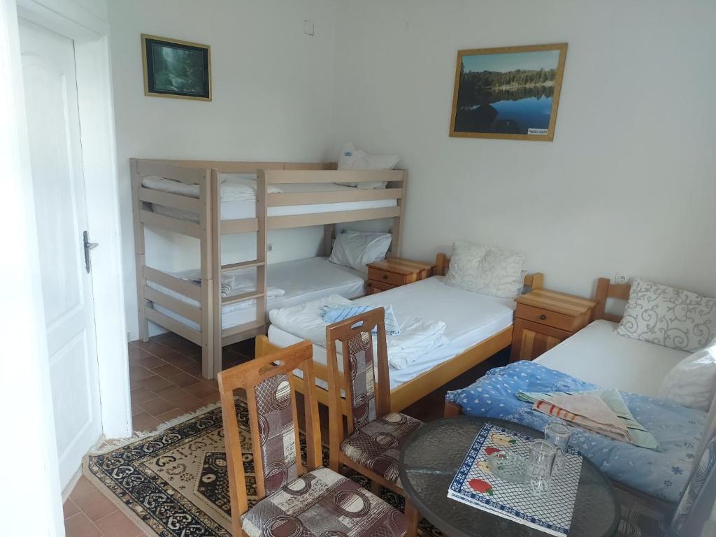 Rooms Lida & Friendly home - 14