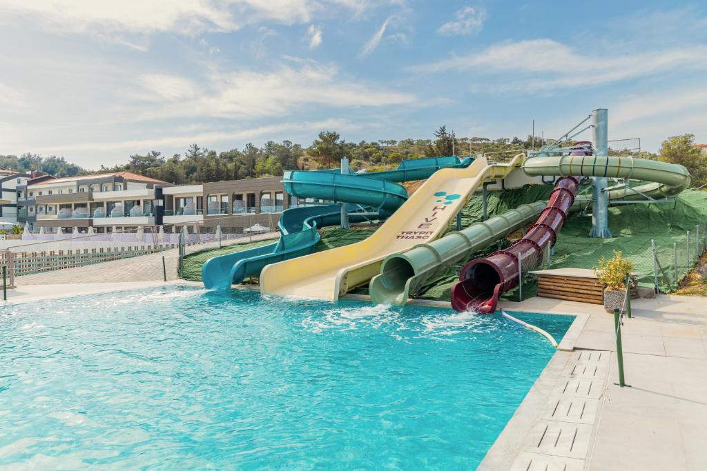 Bazén v ubytovaní Zoe Hotel, Trypiti Beach Resort & Hive water park alebo v jeho blízkosti