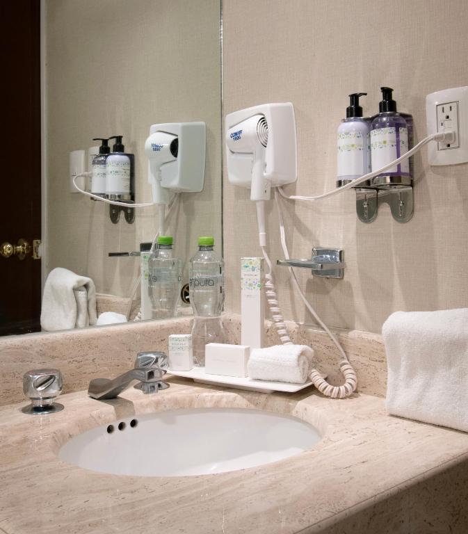 Koupelna v ubytování Hotel Plaza Génova Centro