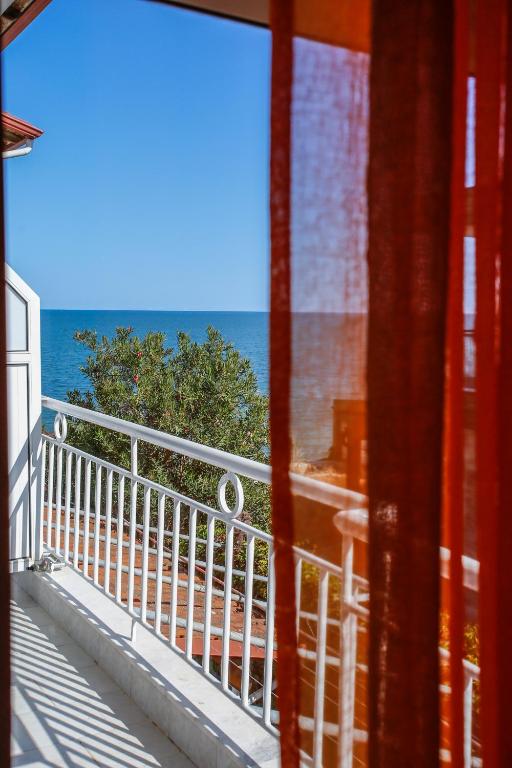 Nespecifikovaný výhled na moře nebo výhled na moře při pohledu z hotelu