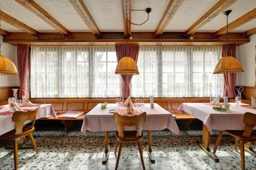 Restaurace v ubytování Hôtel du Chasseur
