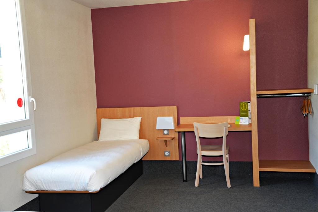 Postel nebo postele na pokoji v ubytování B&B HOTEL Alès - Pôle Mécanique