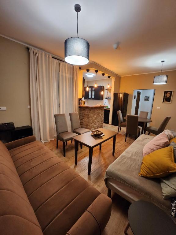 RoomsApartments PopCOURT - One-Bedroom Apartment With Terrace