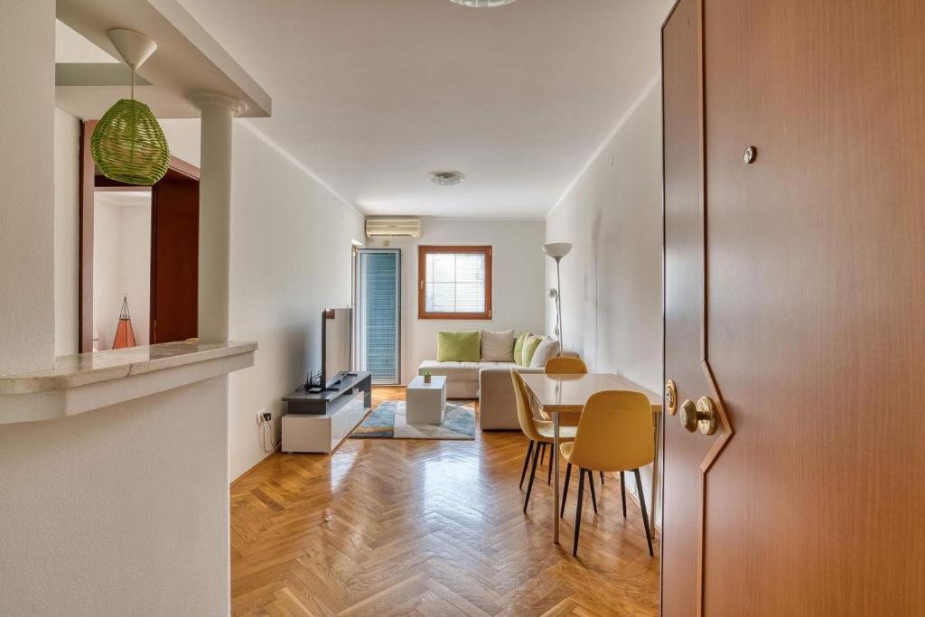Zona d'estar a M Apartment Budva