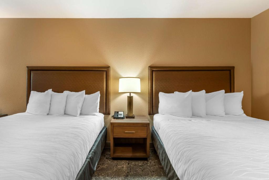 Best Western Plus Inn Scotts Valley - 