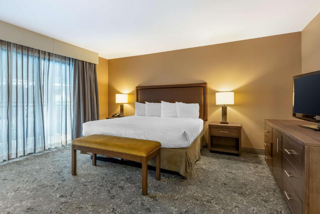 Best Western Plus Inn Scotts Valley - 