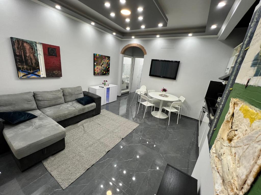 Μια τηλεόραση ή/και κέντρο ψυχαγωγίας στο La Casa Vinciana