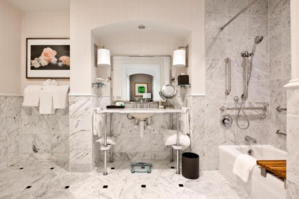 The Ballantyne, a Luxury Collection Hotel, Charlotte - Suite Exécutive à Une Chambre Avec Balcon - Mobilité Accessible Avec Baignoire